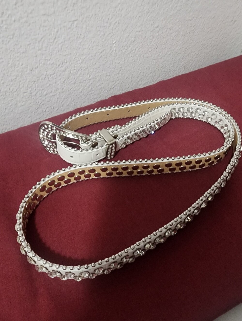 White Rhinestone Accent Women’s Belt